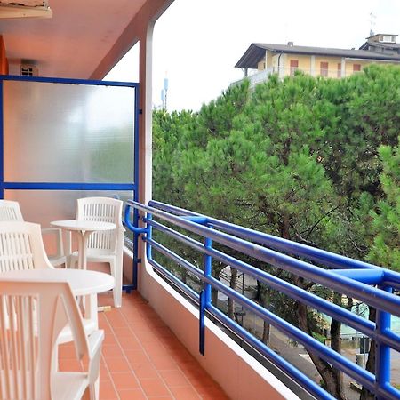 Nice Apartment With Terrace Next To The Sea Bibione Bagian luar foto